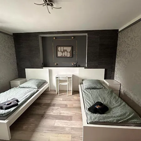 Modern 4 Beds A42 A3 *